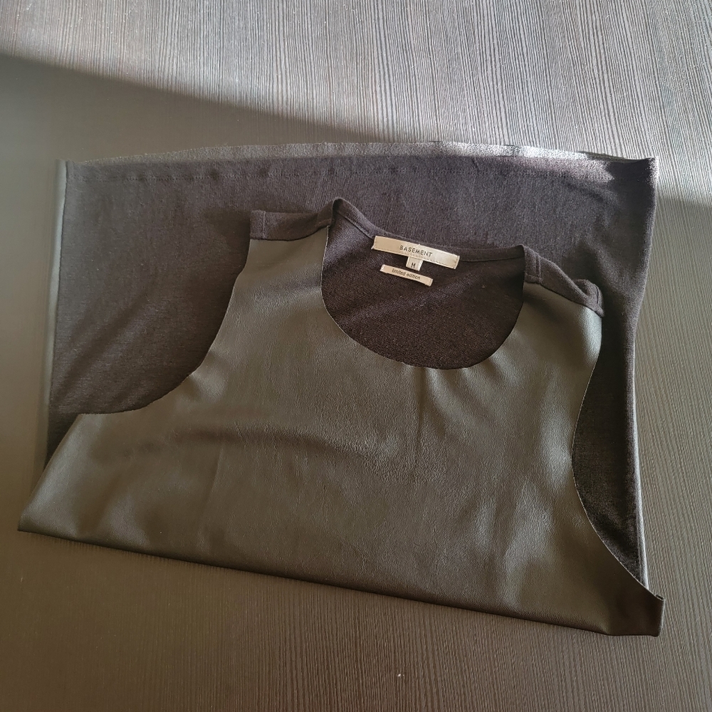 Black basement Limited edition Top! M - Picture 14 of 16